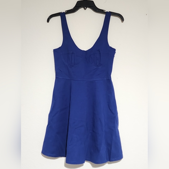 Forever 21 Dresses & Skirts - Chic Royal Blue Sleeveless Mini Dress Size Medium